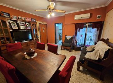 Departamento de 3 ambientes, Lanús · Apto Credito - Departamento 3 Ambientes - Cochera - Bajas Expensas - Venta en Lanús Oeste