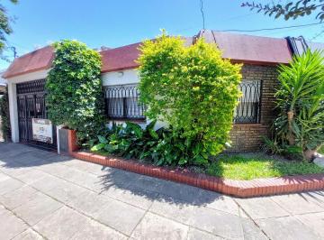 PH · 72m² · 3 Ambientes · 1 Cochera · Casa PH en Venta en Haedo