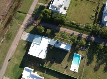 Casa de 6 ambientes, Funes · Casa 3 Dorm. en Barrio Privado - Quincho y Piscina - Haras de Funes