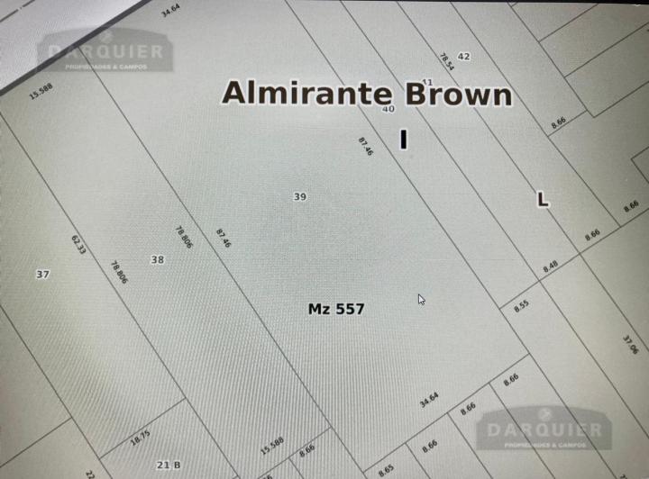 Terreno · 900m² · 2 Cocheras