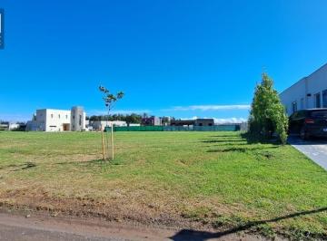 Terreno · 802m² · Terreno de 802 m² en Barrio Privado Manuel Belgrano