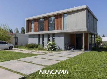 RRA-RR1-1380_2 · Casa en Venta en La Magdalena - Canning