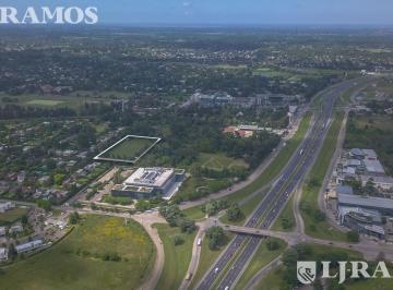 Terreno · 11211m² · Terreno - Venta - Cercano Edificio Disney, Bajada Chille Km
