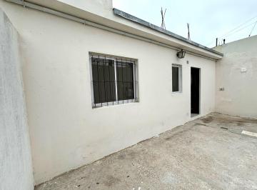 PH · 28m² · 2 Ambientes · PH 2 Ambientes con Gran Patio Sin Expensas con Espacio Aereo en Calle Tranquila