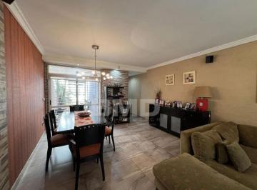 Casa · 181m² · 6 Ambientes · 2 Cocheras · PH Tipo Triplex 6 Ambientes Jardin Piscina Sin Expensas