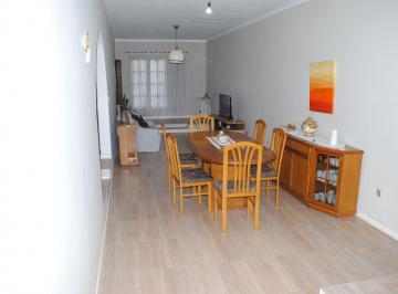 Casa · 88m² · 3 Ambientes · 1 Cochera · Casa en Venta en Quilmes