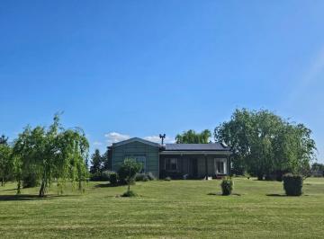 Campo · 74m² · 2 Ambientes · Campo con Casa en Venta en Uribelarrea