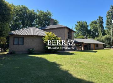 Casa · 315m² · 5 Ambientes · 1 Cochera · Casa Venta 4 Dorm. Barrio La Retama Lote de 3124 m² Pilar