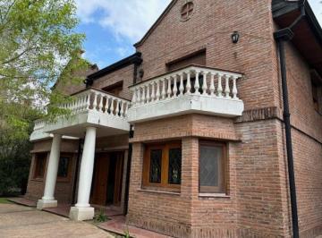Casa de 7 ambientes, Berazategui · Abril Club de Campo - Alquiler Anual