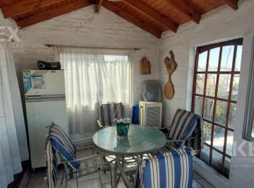 Casa · 100m² · 7 Ambientes · 1 Cochera · Casa en Lomas de Zamora Villa Centenario