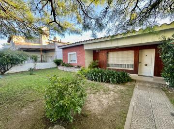 Casa de 6 ambientes, Córdoba · Vendo Casa 3 Dorm Barrio Marques a m. Cpc de Monseñor P Cabrera