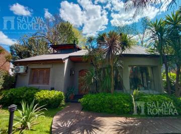 Casa · 110m² · 3 Ambientes · 4 Cocheras · Casa en Venta 3 Ambientes Parque Los Troncos