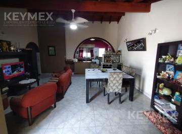 Casa · 130m² · 5 Ambientes · 1 Cochera · Casa de Dos Plantas con Lote Para Seguir Construyendo