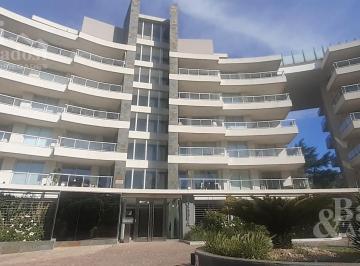 Departamento · 60m² · 2 Ambientes · 1 Cochera · Excelente Depto. 2 Ambientes con Cochera