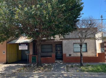 Casa · 72m² · 4 Ambientes · 1 Cochera · Casa en San Nicolas de Los Arroyos