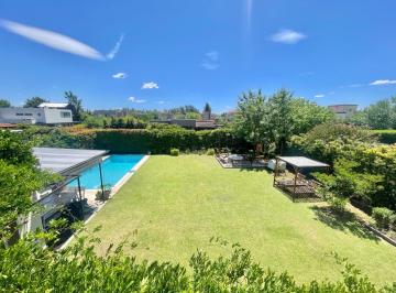 Casa de 4 ambientes, Tigre · Alquiler de Verano. Disponible del 26/12/2026 Al 31/01/2027