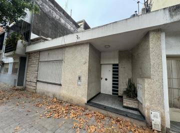 Casa · 1m² · 5 Ambientes · Crespo 333