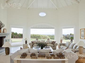 Casa · 2929m² · 7 Dormitorios · Venta - Chacra - Uruguay - Punta del Este