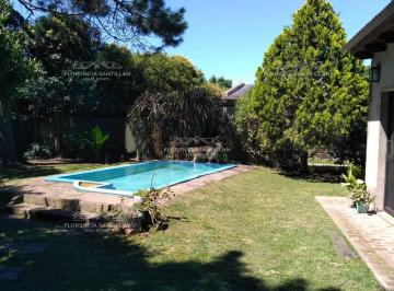 Quinta vacacional · 120m² · 3 Ambientes · 2 Cocheras · Casa Quinta 3 Ambientes con Cochera en Venta en Brandsen, G. B. a. Zona Sur, Argentina