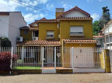 Casa · 207m² · 4 Ambientes · Casas - Chalet - Ramos Mejía, Gran Bs. As. Oeste