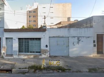 Casa · 200m² · 6 Ambientes · 1 Cochera · Casa a Reciclar B° Alto Alberdi | Terreno 300 m | Oportunidad