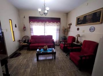 Casa · 160m² · 4 Ambientes · Casa en Tiro Suizo