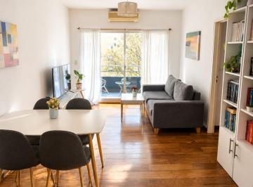 Es un 6to piso, con orientación este (sol de mañana) y hermoso balcón, con dormi · Alto y Luminoso, Balcon, Cocina Amplia