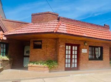 Consultorio de 15 ambientes, Lanús · Diseñado Especificamente Para Residencia Geriatrica Excelente Ubicación