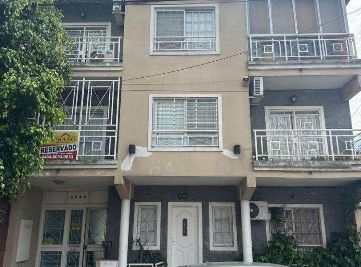 Departamento 2 Ambientes con Cochera a 4 Cuadras Plaza.