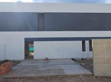 PH · 80m² · 4 Ambientes · 2 Cocheras · Casa Tipo Ph - Gorina La Plata