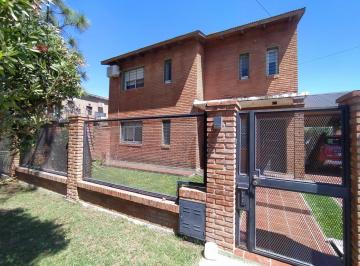 Casa · 360m² · 5 Ambientes · 1 Cochera · Casa en Tierra de Sueños 1 - Roldan