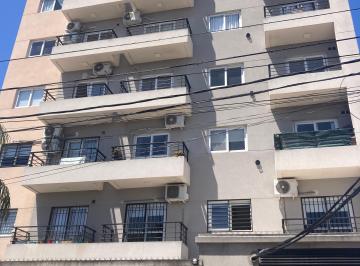 Departamento de 2 ambientes, Tres de Febrero · Excelente Departamento de 2 Ambientes Al Frente con Balcon