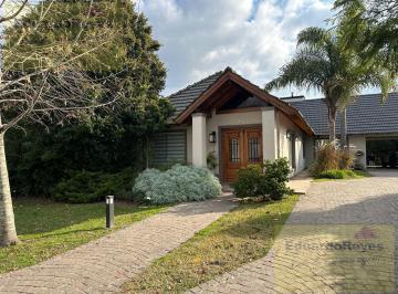 Casa · 400m² · 6 Ambientes · 4 Cocheras · Casa en Venta en Country Club El Paraíso Hípico & Golf