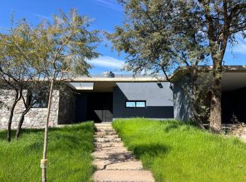 Casa de 6 ambientes, Mendiolaza · Vendo Casa en El Terron a Estrenar en Una Planta 3 Dor.
