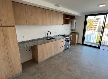Departamento · 49m² · 3 Ambientes · General Paz 1 Dormitorio de Categoría Sobre 24 de Septiembre!