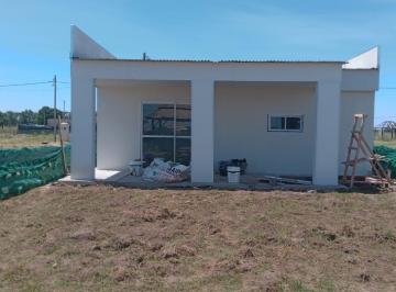 Casa de 3 ambientes, General Rodríguez · Casa en Yatching Club Don Luis, Se Entrega Terminada