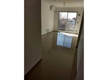 Departamento · 1m² · 3 Ambientes · 3 Ambientes en Excelente Estado Al Contra Frente con Balcón