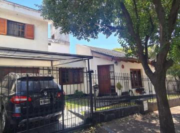 Casa de 6 ambientes, Córdoba · Vendo Casa Apta Crédito Pque Capital Sur 3 Dor 2 Bño + Dpto de 1 Dor