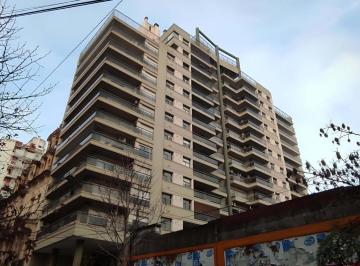 Imagen 1 - Amplio semipiso de 2 dormitorios en zona río. Cochera ya incluida en el valor. - · Amplio Semipiso de 2 Dorm. en Zona Río. Cochera Ya Incluida en El Valor.