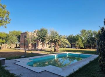 Pileta de 8 x 4. · Venta/permuta - Casa - 2 Dorm. - Pileta - Country 16, Pueblo Esther