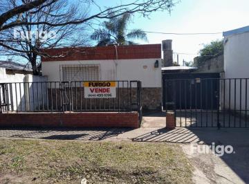 Casa · 90m² · 5 Ambientes · 1 Cochera · Casa en Perez - Acepta Departamento en Rosario