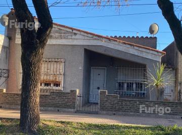 Casa · 99m² · 2 Dormitorios · Casa en Venta en Pérez