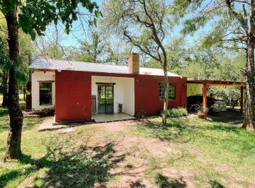 Casa · 200m² · 1 Dormitorio · 1 Cochera · Corral de Barrancas - Casa en Venta - 1 Hectarea Parquizada con Pileta