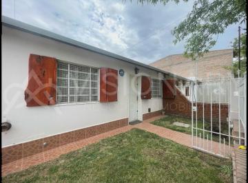 Casa · 112m² · 4 Ambientes · 1 Cochera · Casa 3 Dorm. en Barrio San Lorenzo