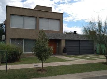 Casa · 200m² · 3 Ambientes · 2 Cocheras · Venta Casa 3 Dorm. San Alfonso del Talar Mendiolaza