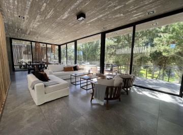 Casa · 5 Ambientes · Casa en Alquiler - Barrio Residencial I Lote 488 de Costa Esmeralda - Alquiler Temporario - Pileta