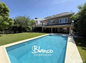Casa · 252m² · 5 Ambientes · 2 Cocheras · Casa en Venta en La Masia, Pilar, G. B. a. Zona Norte