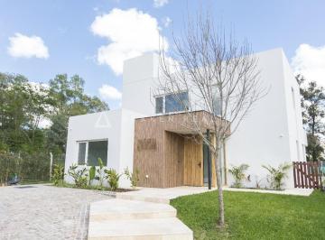 Casa · 233m² · 4 Ambientes · 2 Cocheras · Casa en Venta en Lagoon Pilar