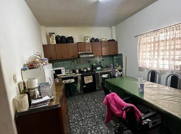 Casa de 4 ambientes, La Matanza · Venta - Casa con Dos Locales