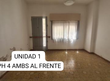 Casa de 6 ambientes, Floresta · Casa Multifamiliar 6 Ambientes con 3 Patios y Terraza